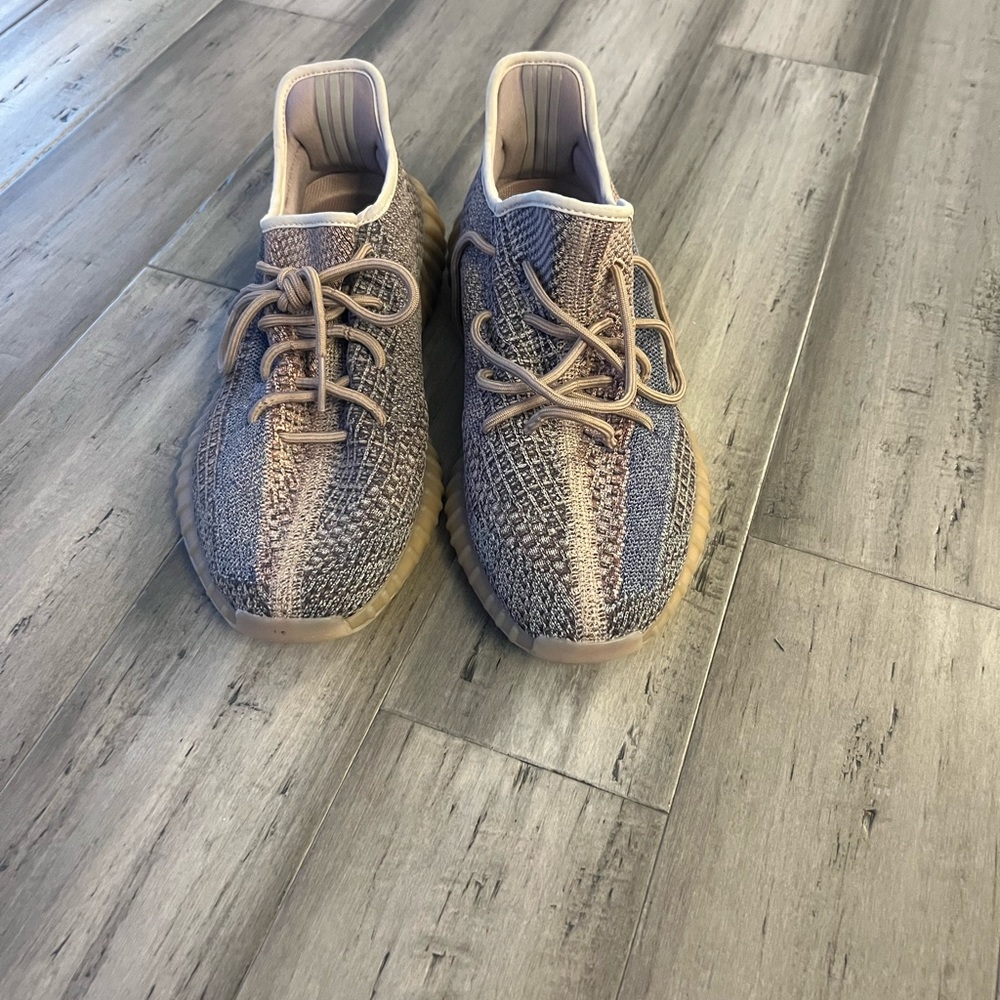 Yeezy Adidas